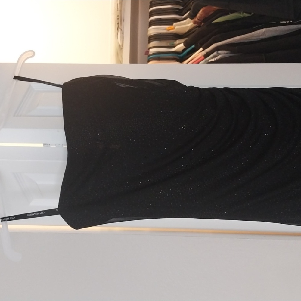 City Triangles, Medium, Black with grey sparkles
